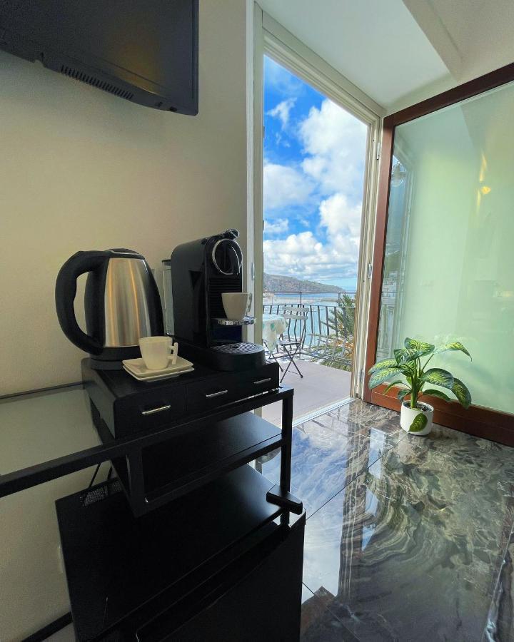Suite Altamarea "Sea View Studios" 卡斯泰拉马莱 外观 照片