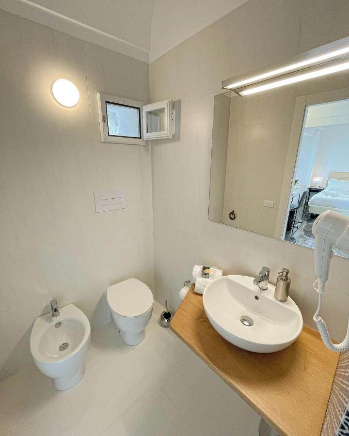 Suite Altamarea "Sea View Studios" 卡斯泰拉马莱 外观 照片