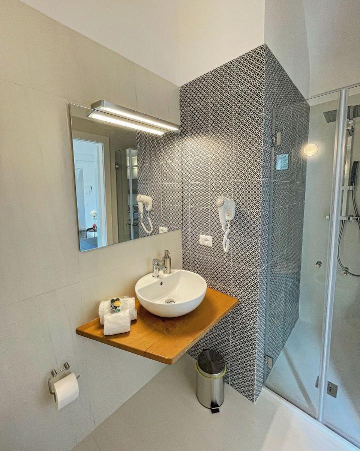 Suite Altamarea "Sea View Studios" 卡斯泰拉马莱 外观 照片