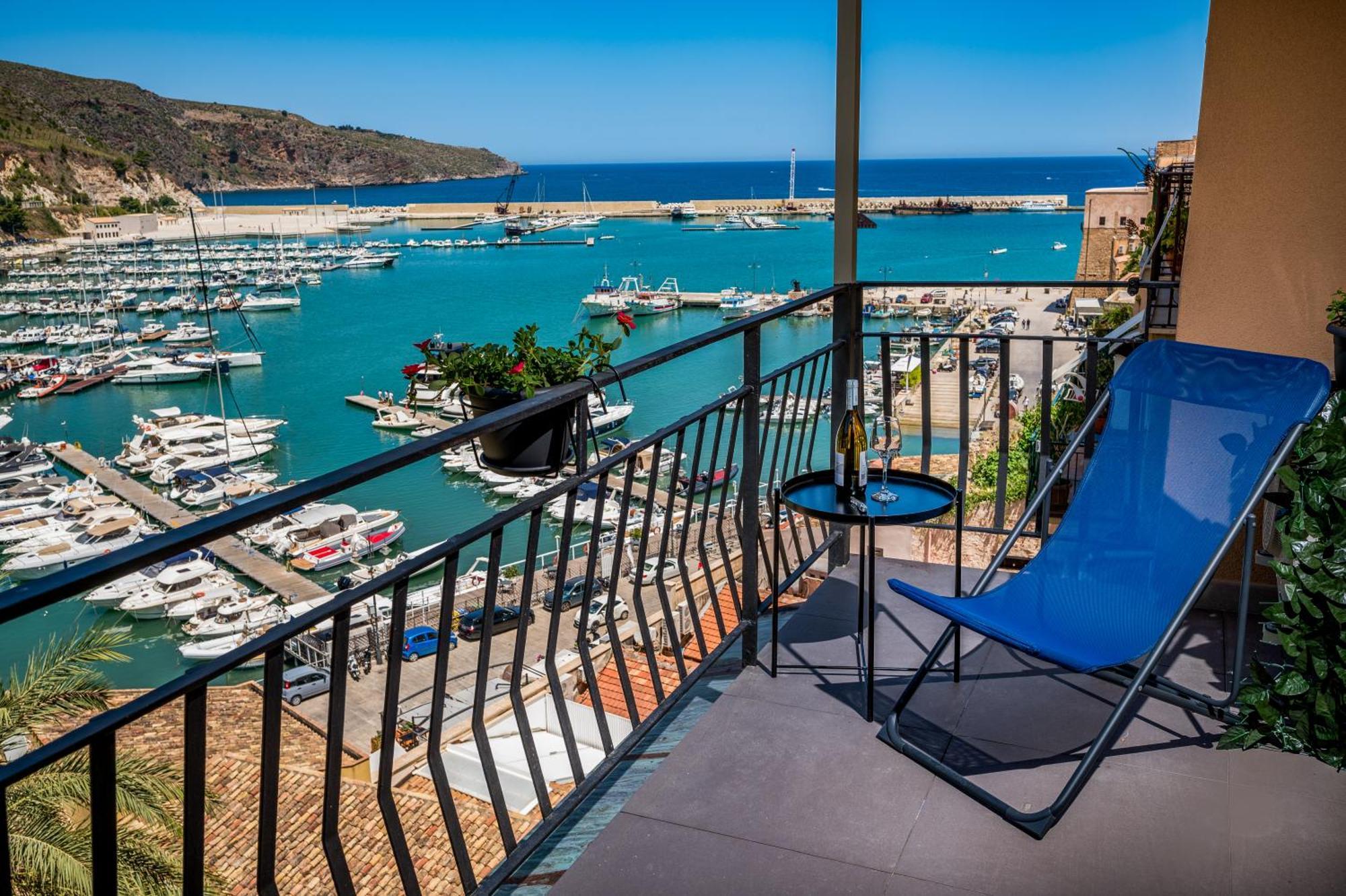 Suite Altamarea "Sea View Studios" 卡斯泰拉马莱 外观 照片